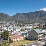 Spectacular Modern Apartment In Vibrant Bokaap