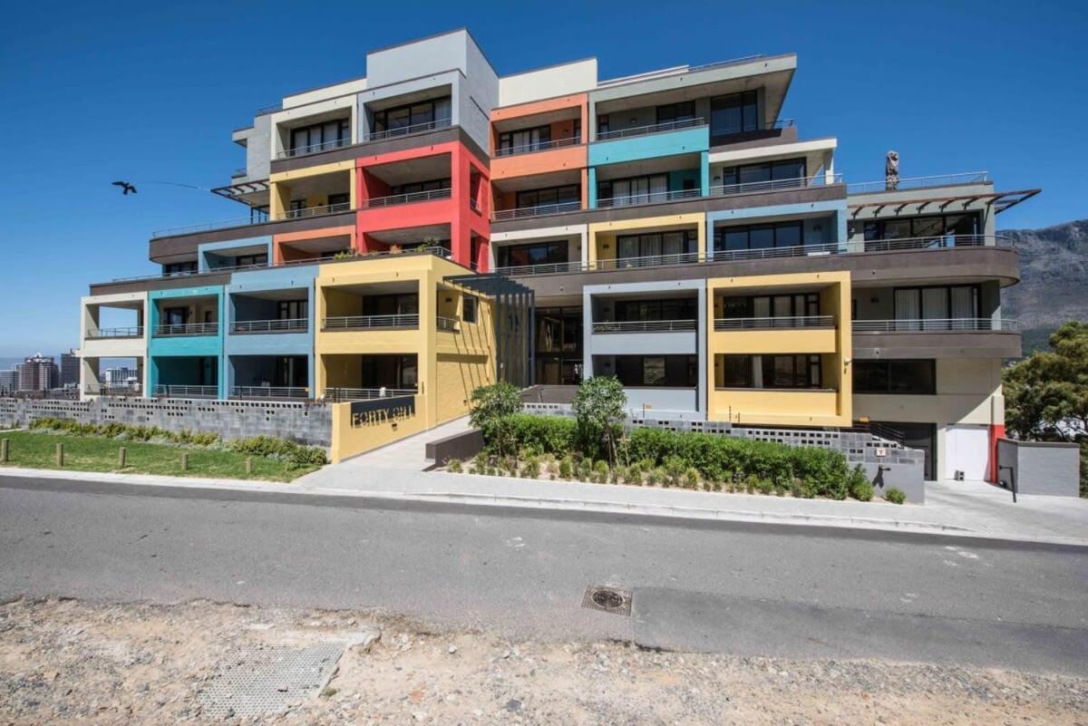 Spectacular Modern In Vibrant Bokaap Apartamento