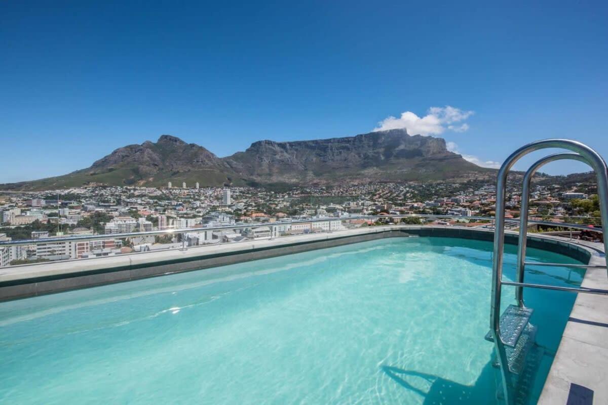 Spectacular Modern In Vibrant Bokaap *