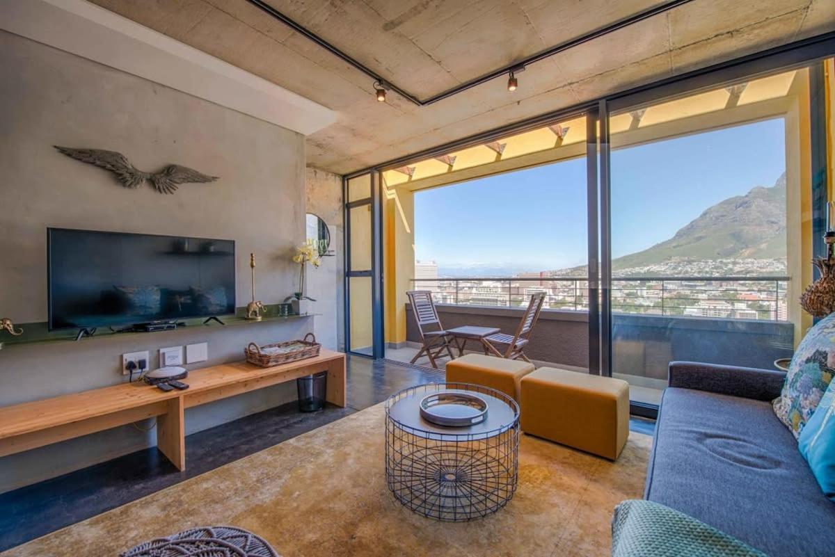 Spectacular Modern In Vibrant Bokaap Apartamento *
